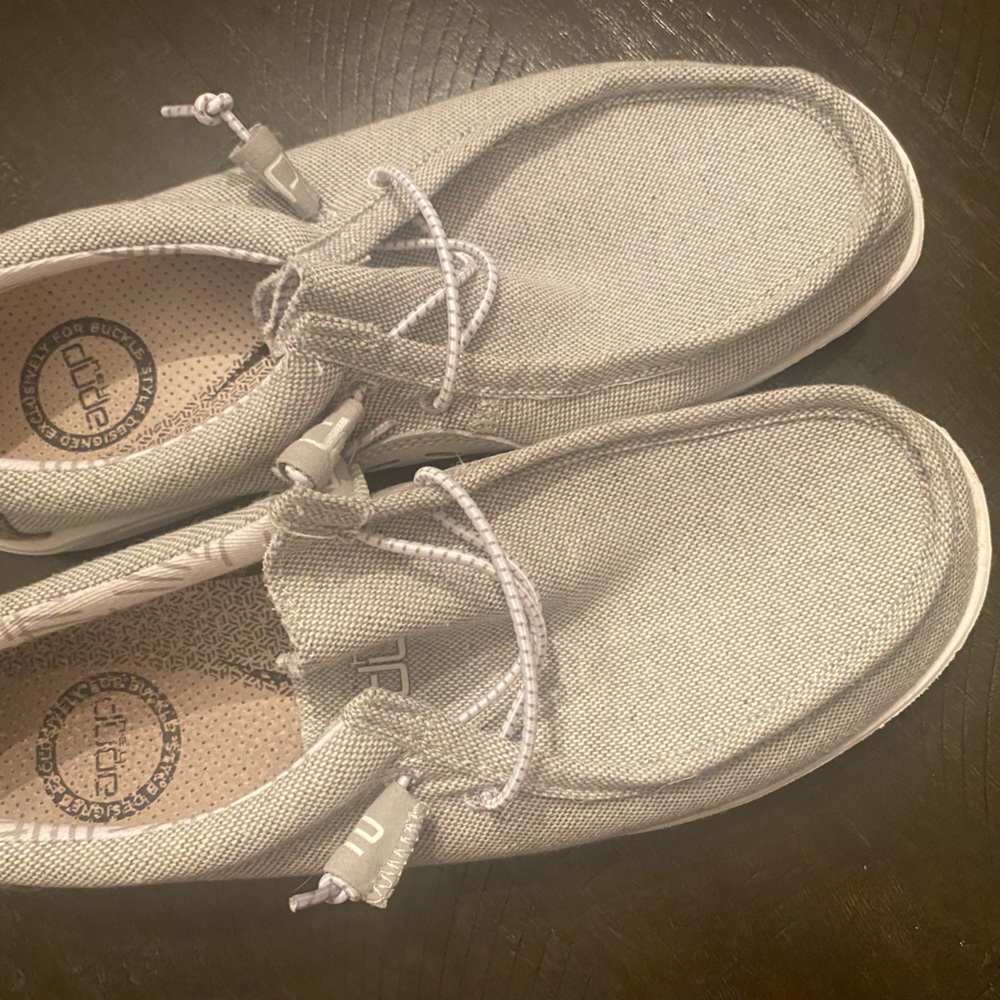 Hey dude shoes